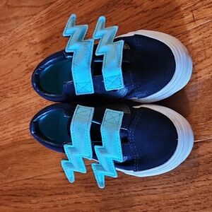 LIMITED EDITION BOYS VANS - Glow in the dark!